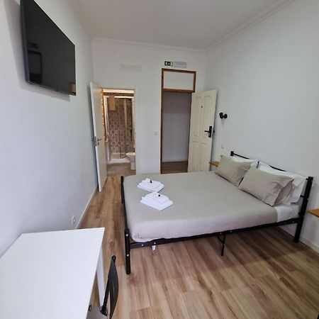 Wolley - Peniche Guesthouse Buitenkant foto