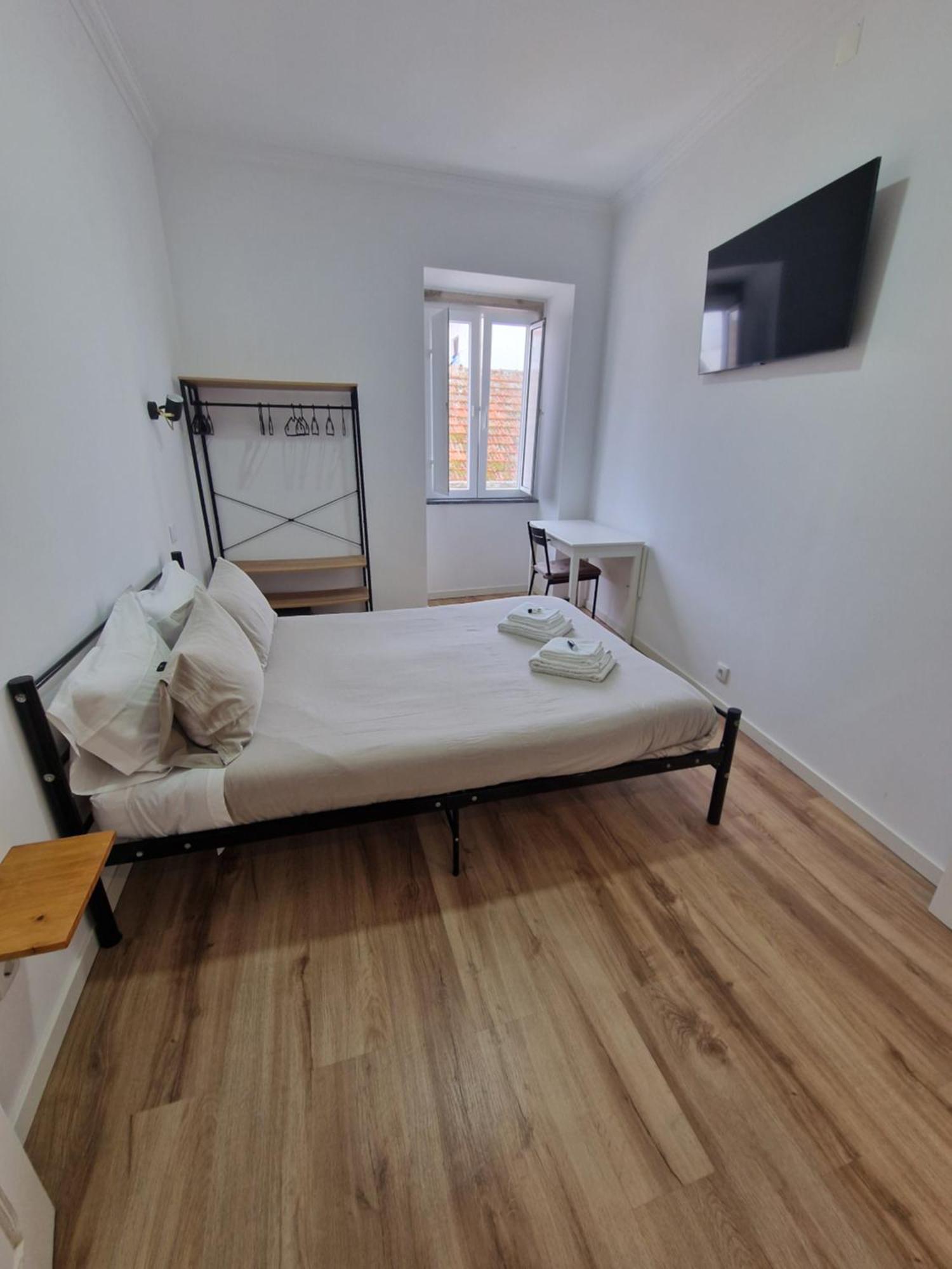 Wolley - Peniche Guesthouse Buitenkant foto