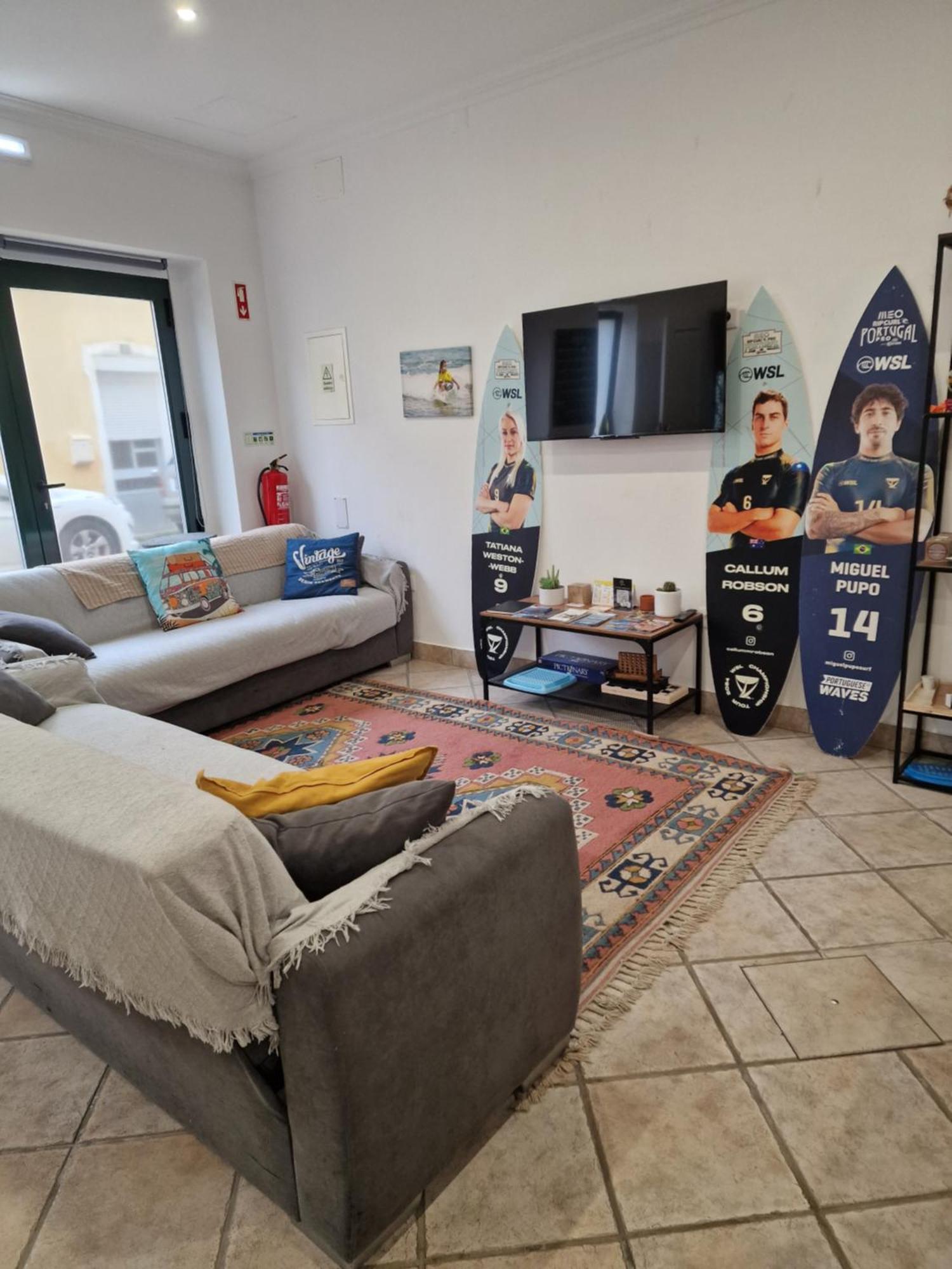 Wolley - Peniche Guesthouse Buitenkant foto